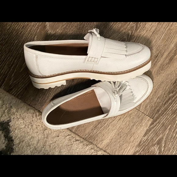 White trendy loafers - Picture 1 of 4